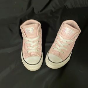 Girls high top Converse All Star shoe